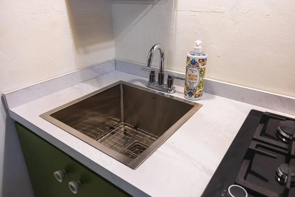 Catania 2 Suite W/Private Pool,W/Heater , Wifi. Aguadilla Apartment