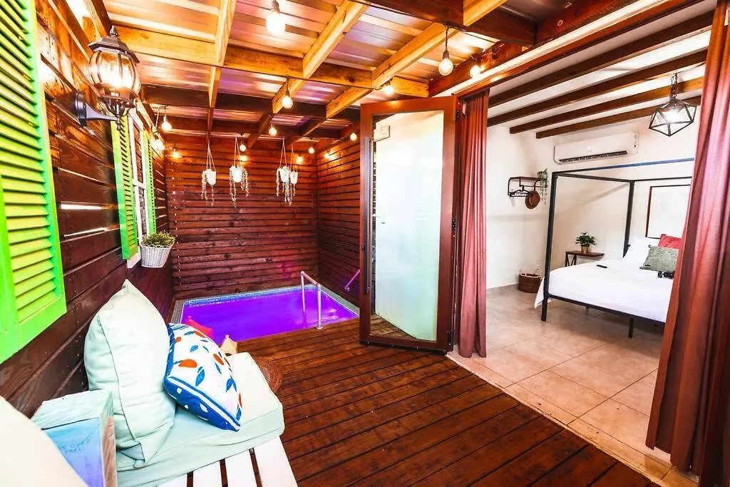 Catania 2 Suite W/Private Pool,W/Heater , Wifi. Aguadilla