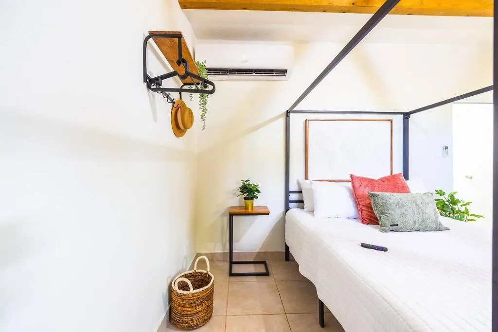 Apartment Catania 2 Suite W/Private Pool,W/Heater , Wifi. Aguadilla